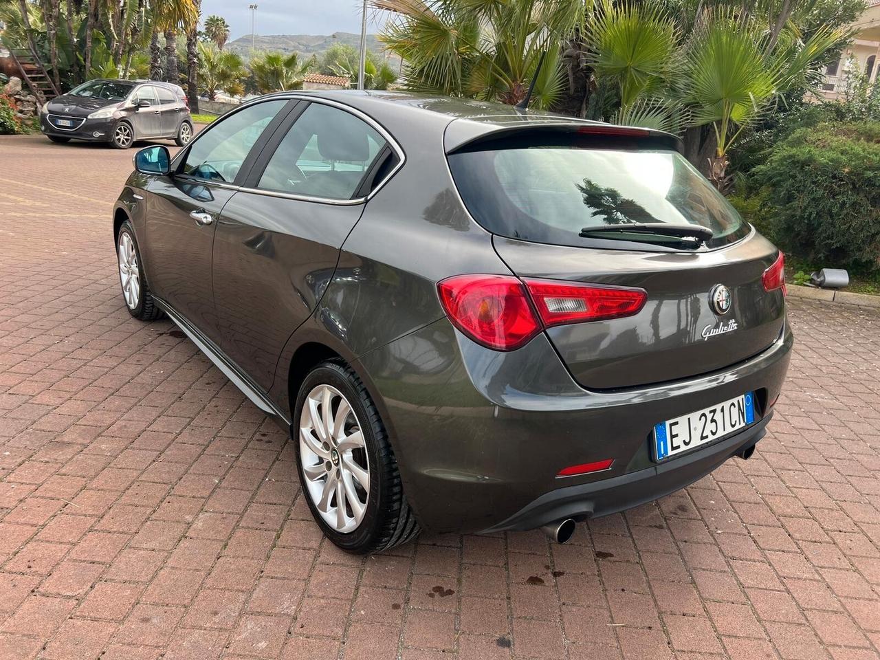 Alfa Romeo Giulietta 2.0 JTDm-2 140 CV Distinctive