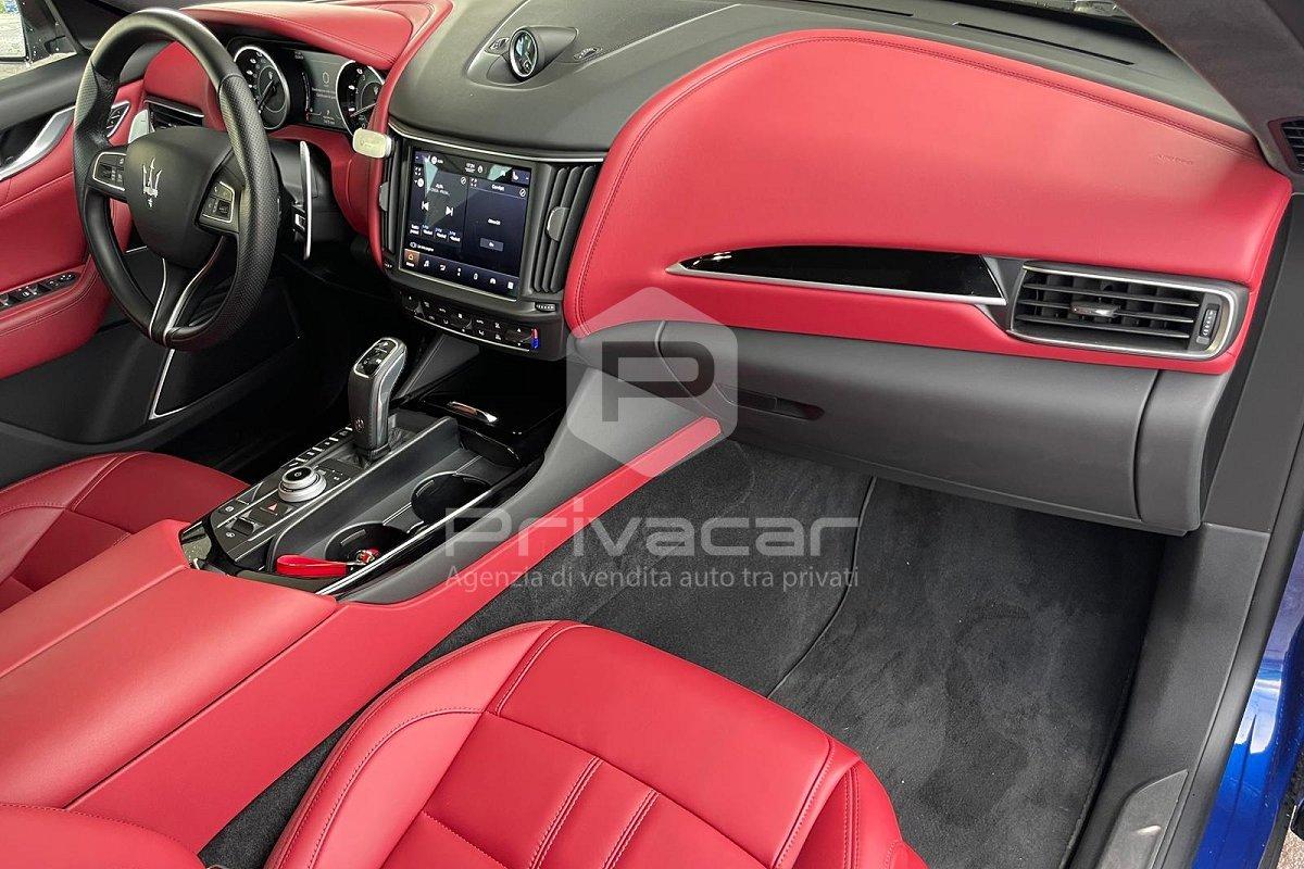 MASERATI Levante V6 350 CV AWD Modena