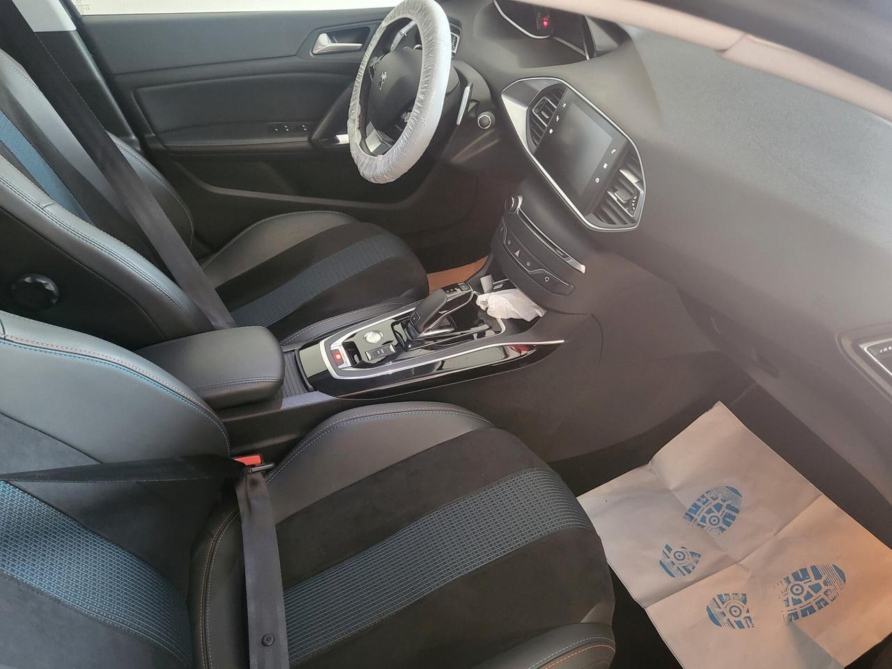 Peugeot 308 BlueHDi 130 S&S SW Tech Edition