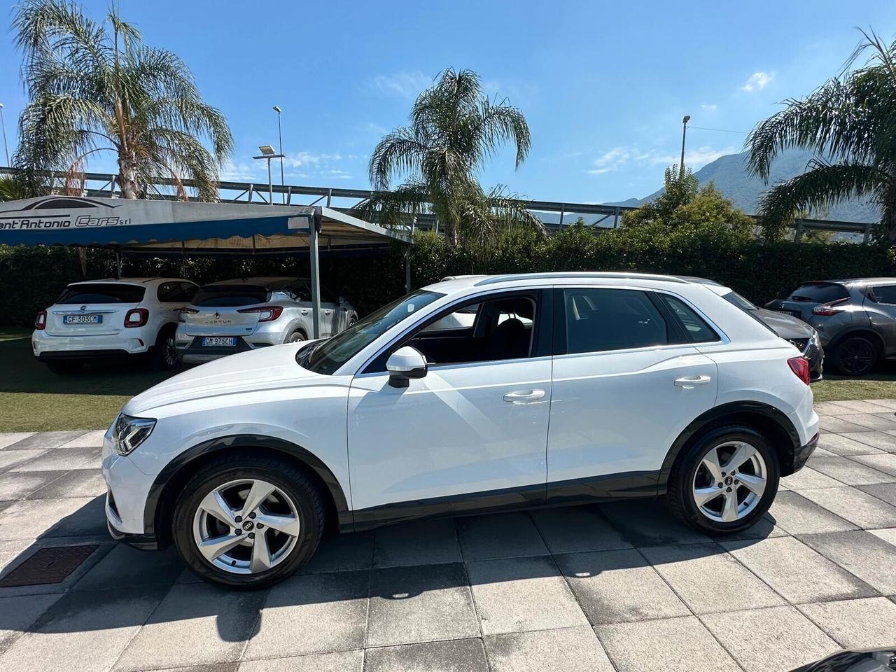 Audi Q3 2.0TDI 150CV S tronic SPORT 2022 PACCHET LUCI FULL OPTIONAL