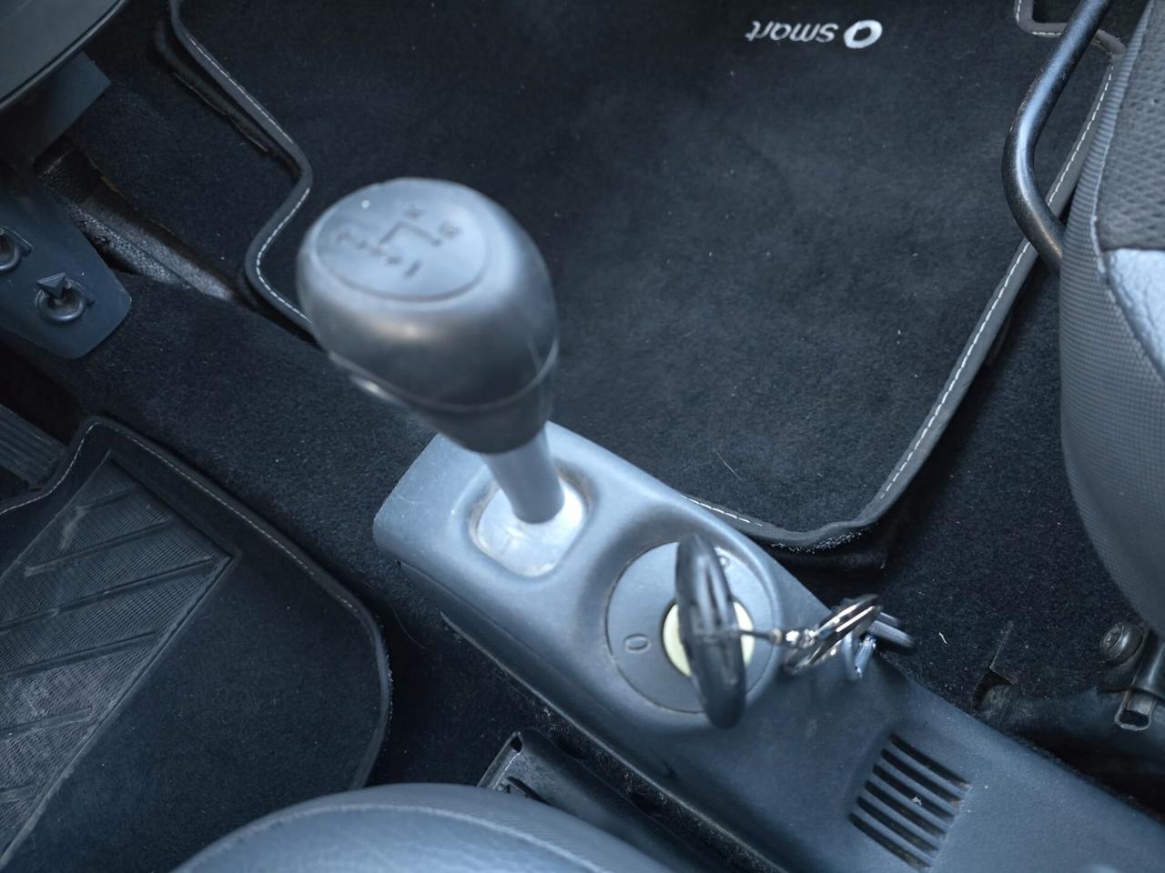 Smart 700 city-coupé pure (45 kW)