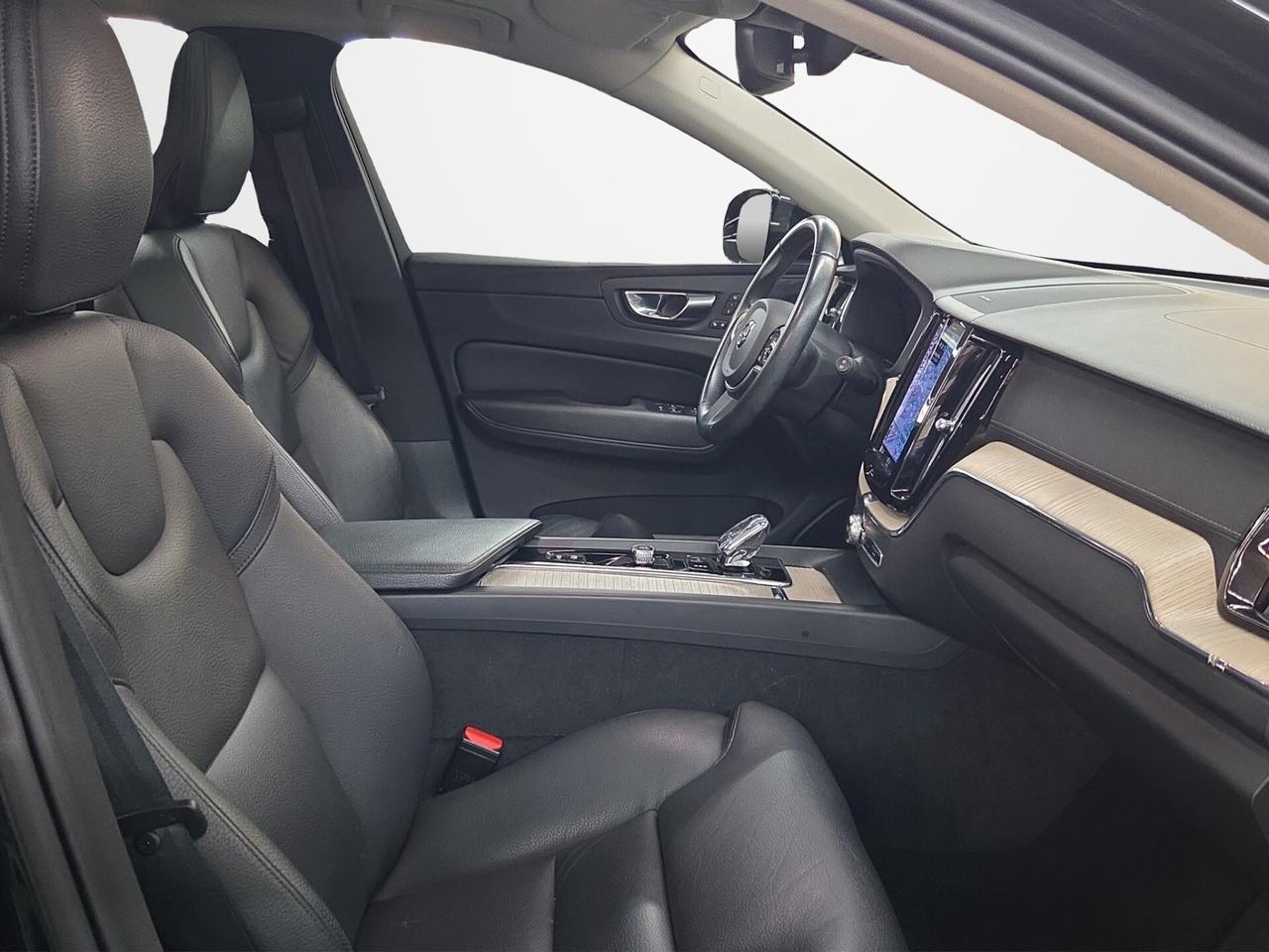 Volvo XC 60 XC60 T6 Recharge Plug-in Hybrid AWD Inscription