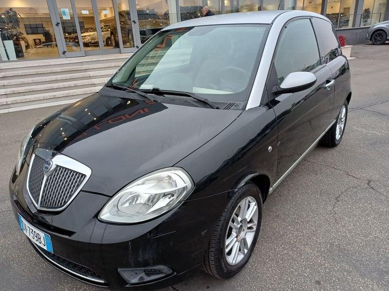 Lancia Ypsilon 1.3 MJT 75 CV Argento KM CERTIFICATI