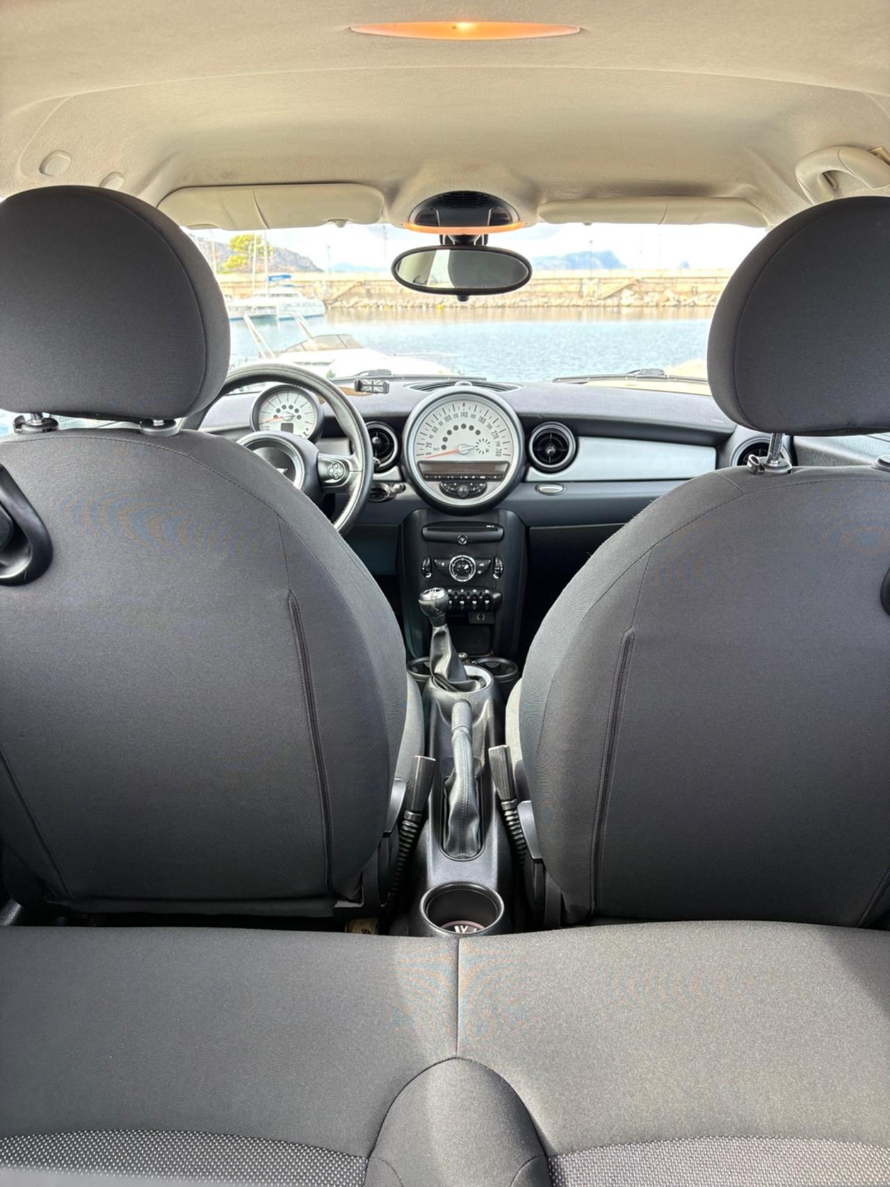 Mini 1.6 16V One (55kW)