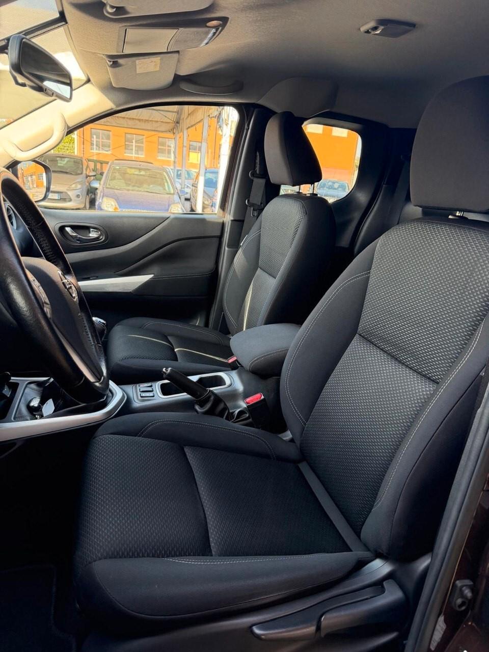 Nissan Navara 2.3 dCi 4WD King Cab Acenta