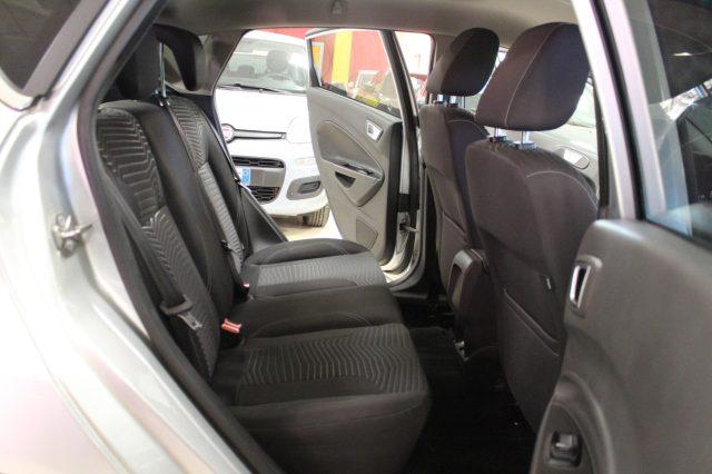 FORD Fiesta 1.2 60CV 5 porte 70000 Km !!! OK NEOPATENTATI