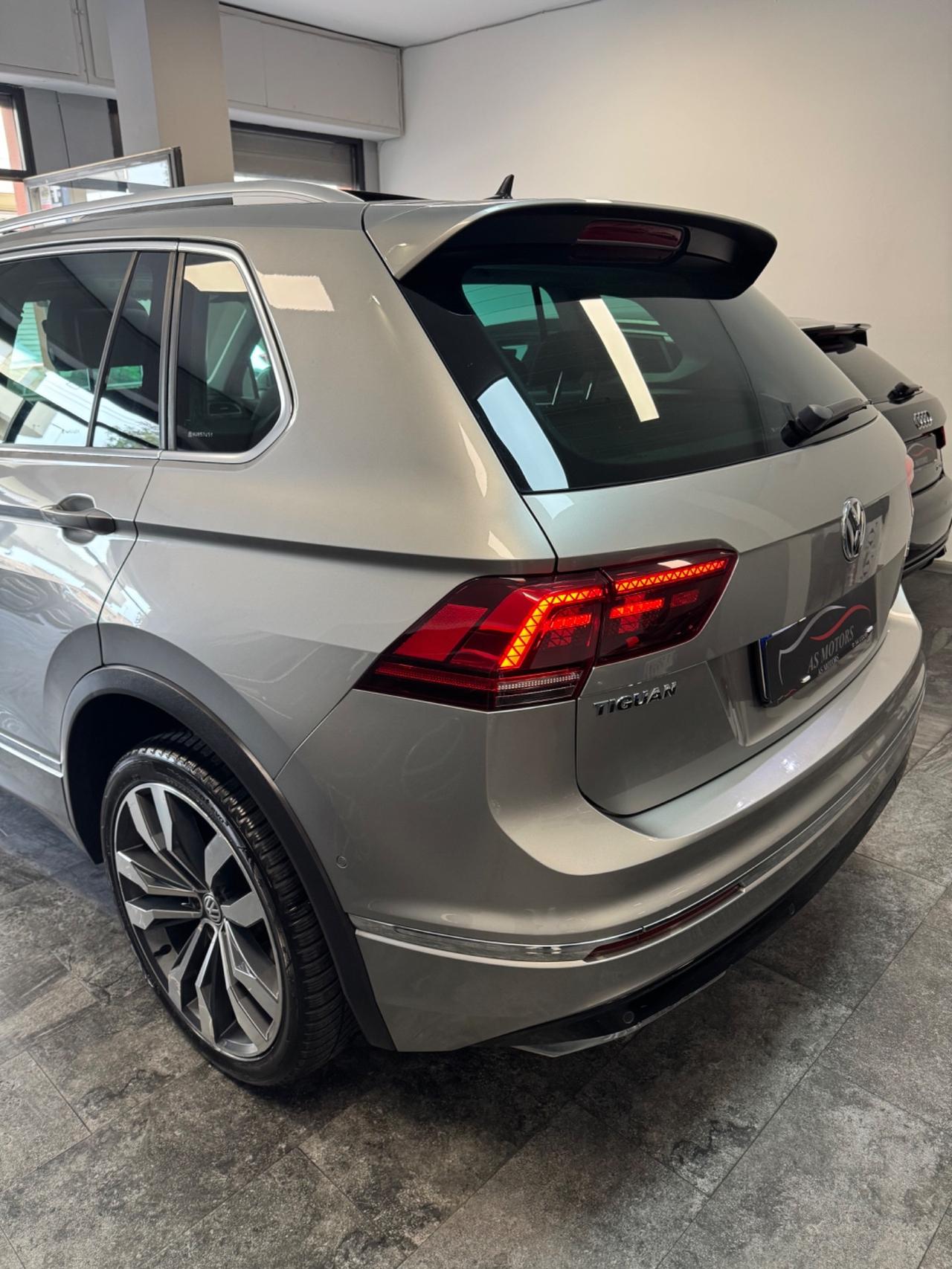 VW TIGUAN 2.0 240 CV 4MOTION R-LINE TETTO