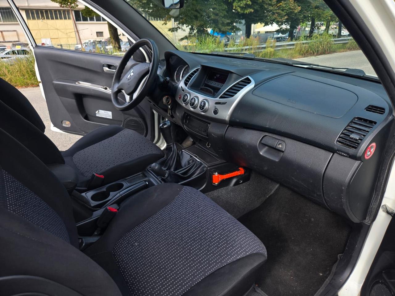 Mitsubishi L200 2.5 DI-D 2 Porte 2015- CON CASSONE RIBALTABILE!