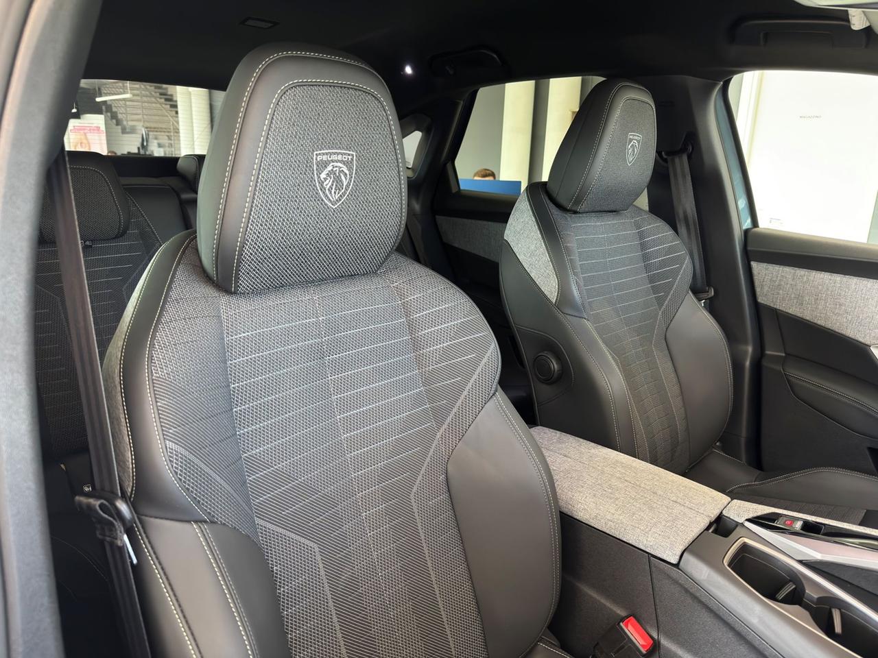 PEUGEOT 3008 III 2024 1.2 hybrid GT 145cv e-dcs6 - PRONTA CONSEGNA!