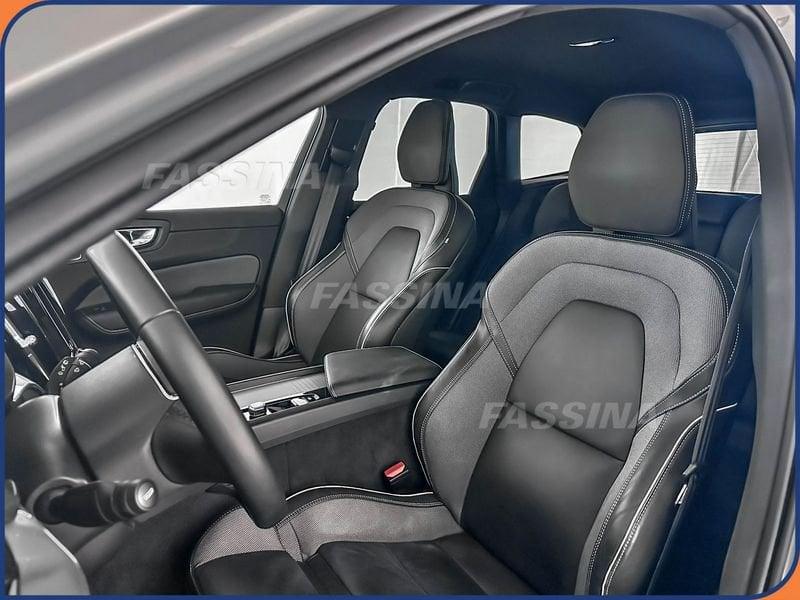 Volvo XC60 XC60 B5 AWD automatico Plus Dark