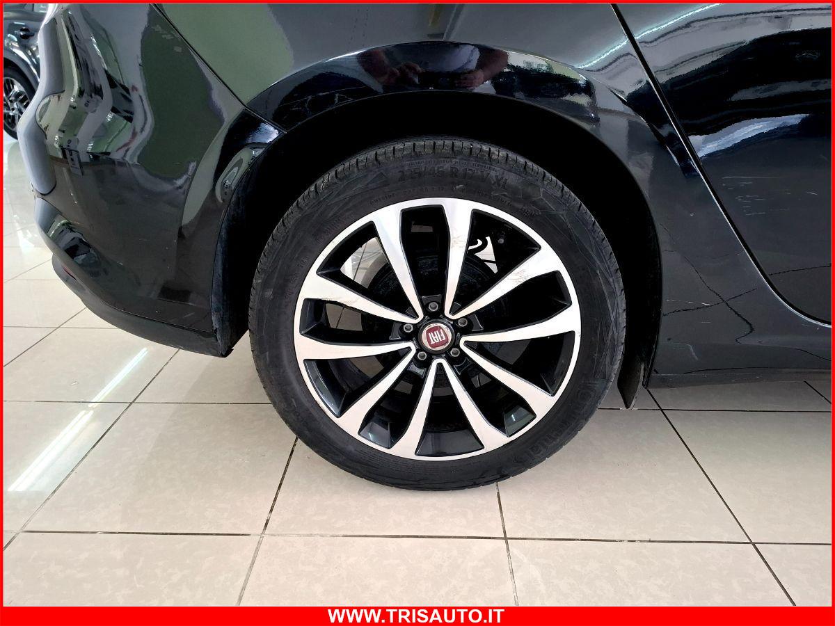 FIAT Tipo 1.4 Lounge 5p (LUCI LED+NAVI)