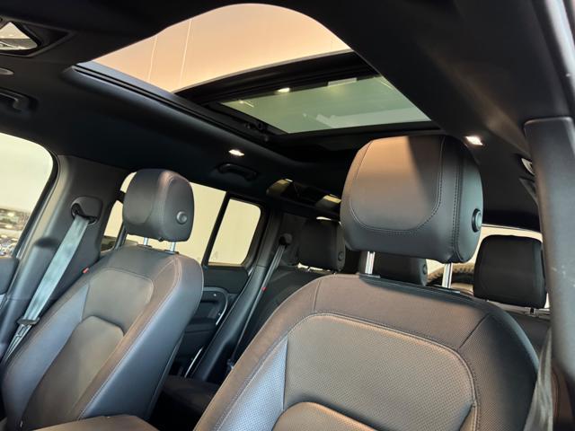 LAND ROVER Defender 110 3.0D I6 300 CV AWD Auto X-Dynamic SE