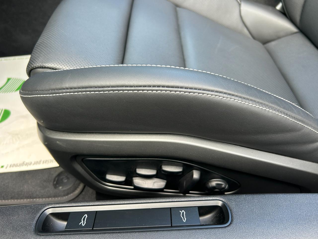 Porsche 911 992.2 3.6 Targa 4 GTS auto KM 0