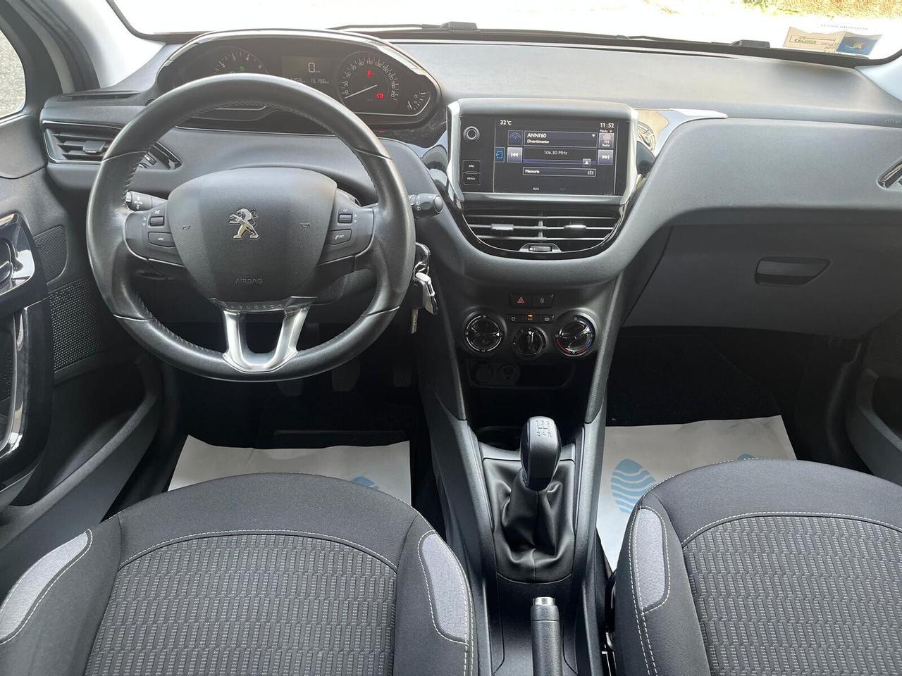 Peugeot 208 PureTech 82 5 porte Allure