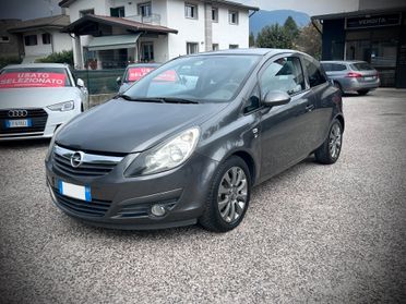 Opel Corsa 1.2 3 porte Sport