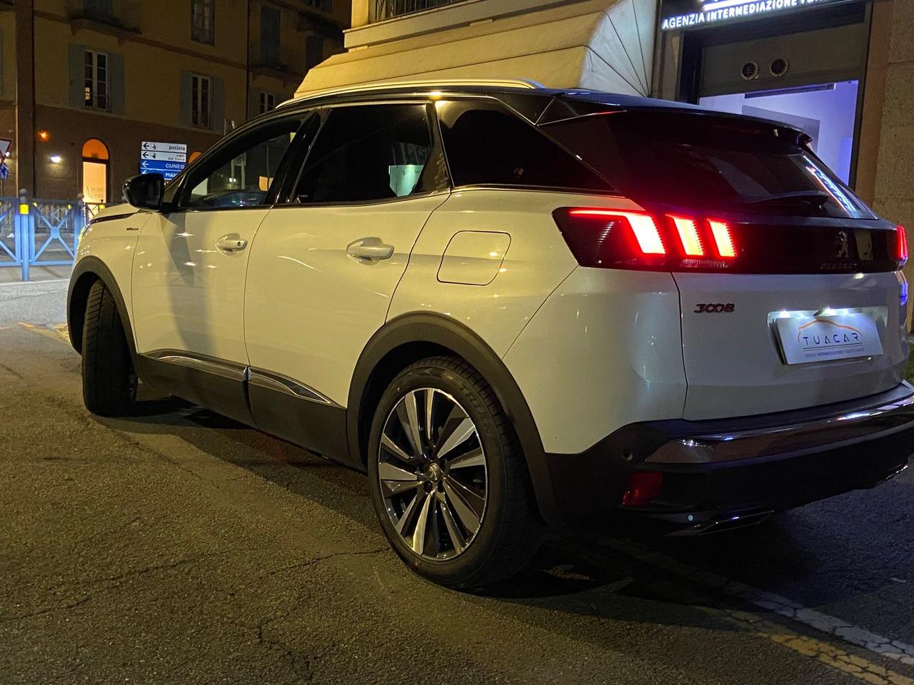 Peugeot 3008 1.6 Hybrid4 300 PHEV GT