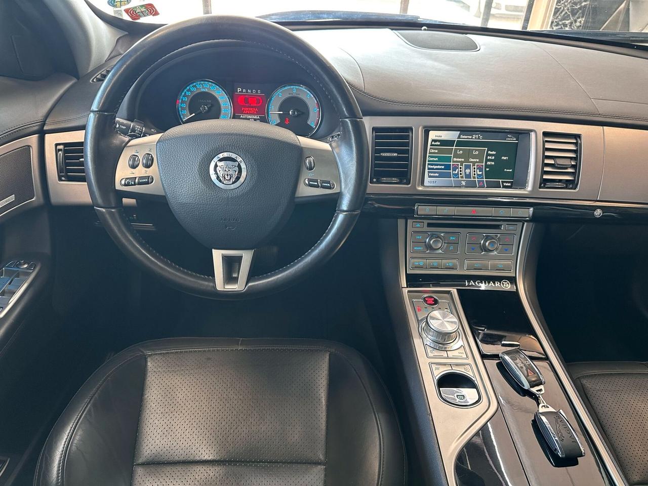 Jaguar XF 3.0 D V6 Luxury