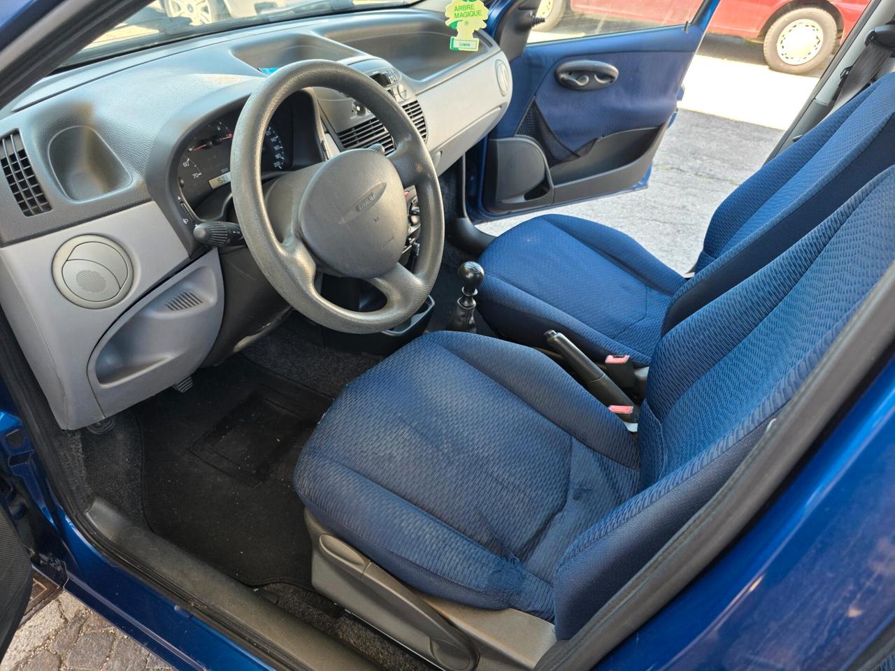 Fiat Punto 1.2i cat 5 porte ELX con 199.000km Neopatentati ok