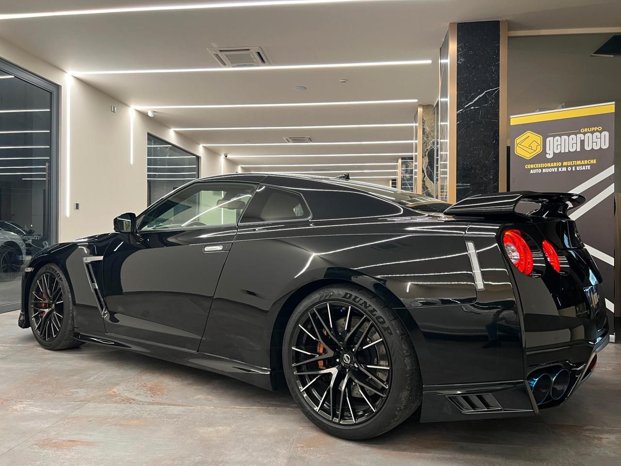Nissan GT-R 3.8 V6 Black