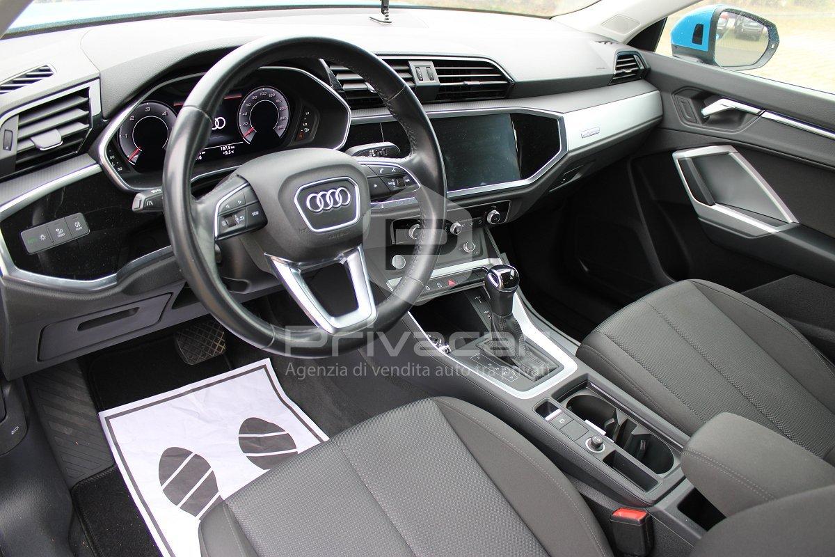 AUDI Q3 35 TDI S tronic Business