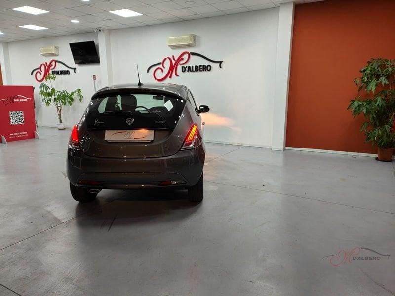 Lancia Ypsilon Ypsilon 1.0 FireFly 5 porte S&S Hybrid Ecochic Gold