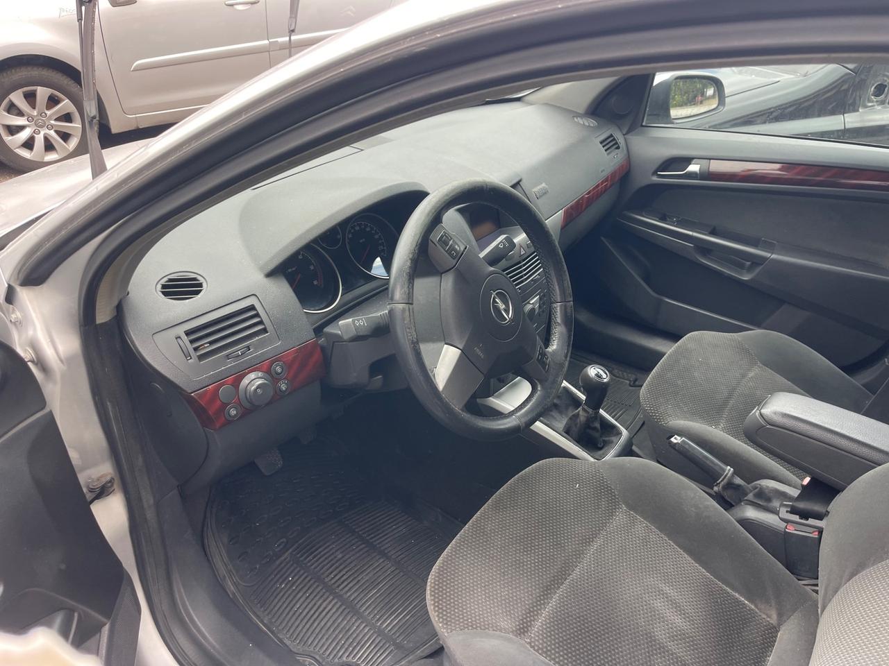 Opel Astra 1.7 CDTI 101CV 5 porte Cosmo