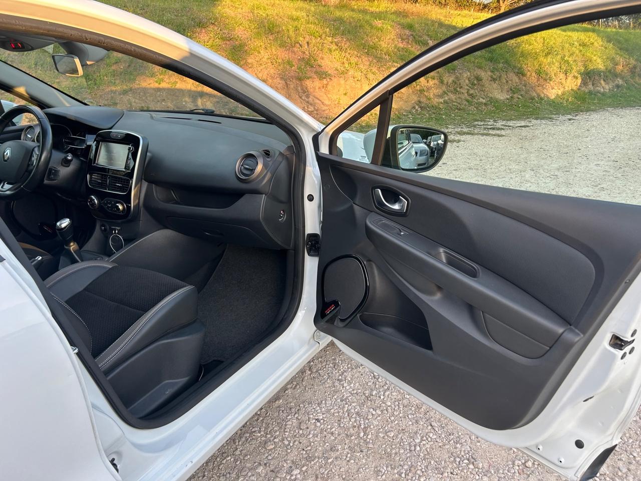Renault Clio dCi 8V 90CV Start&Stop 5 porte Energy neopatentati