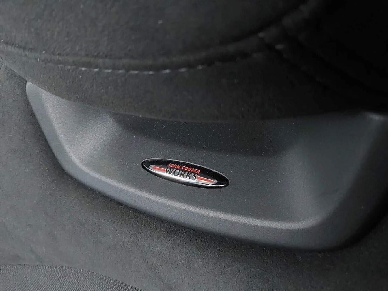 Mini Countryman COOPER D AUTOMATIC _ JOHN COOPER WORKS_PANORAMA_R18_BLACK PAKET