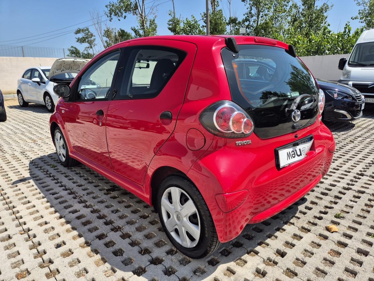 Toyota Aygo 1.0 12V VVT-i 5 porte Sol