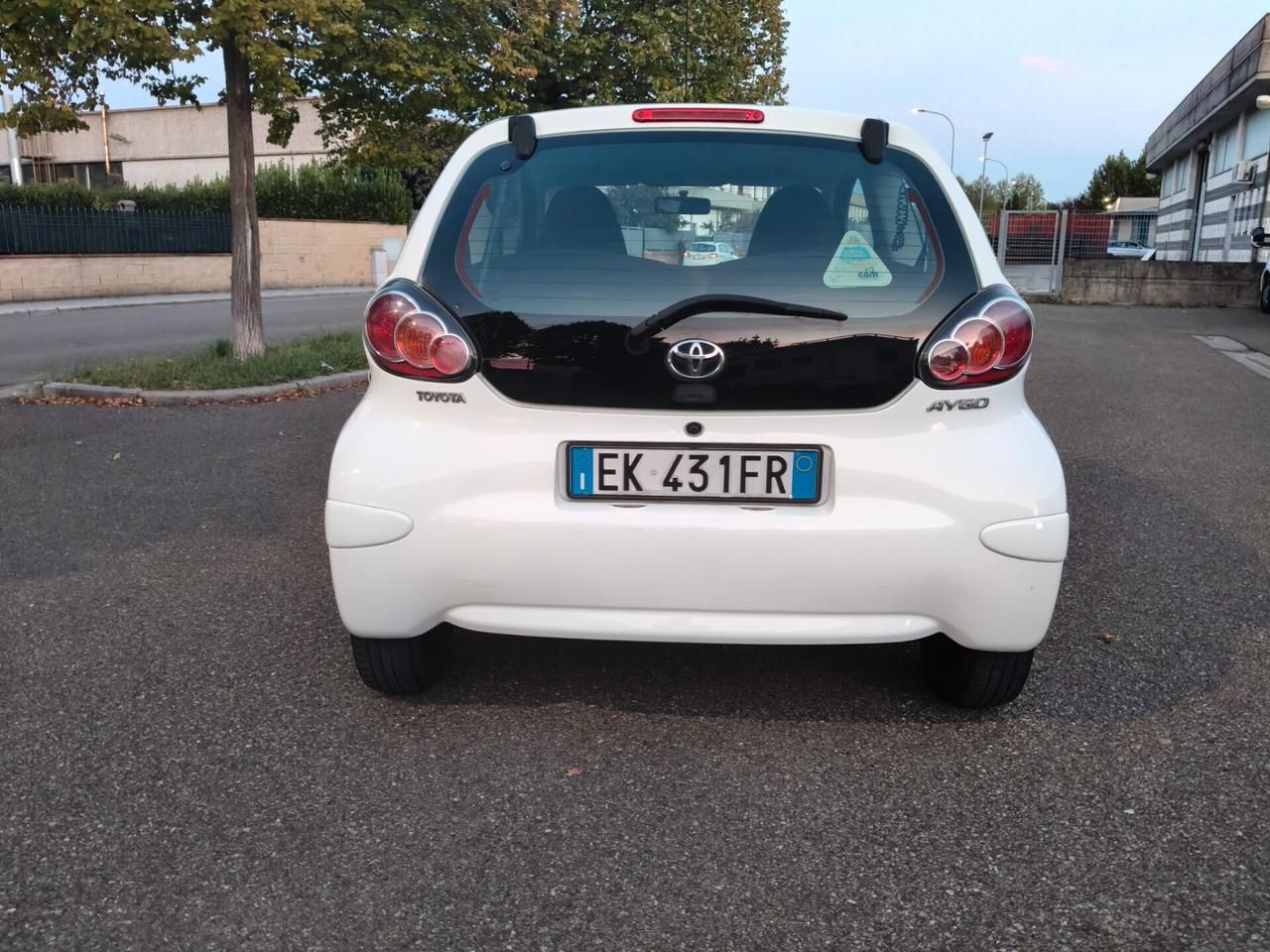 Toyota Aygo 1.0 SOLO 76.000 KM NAV