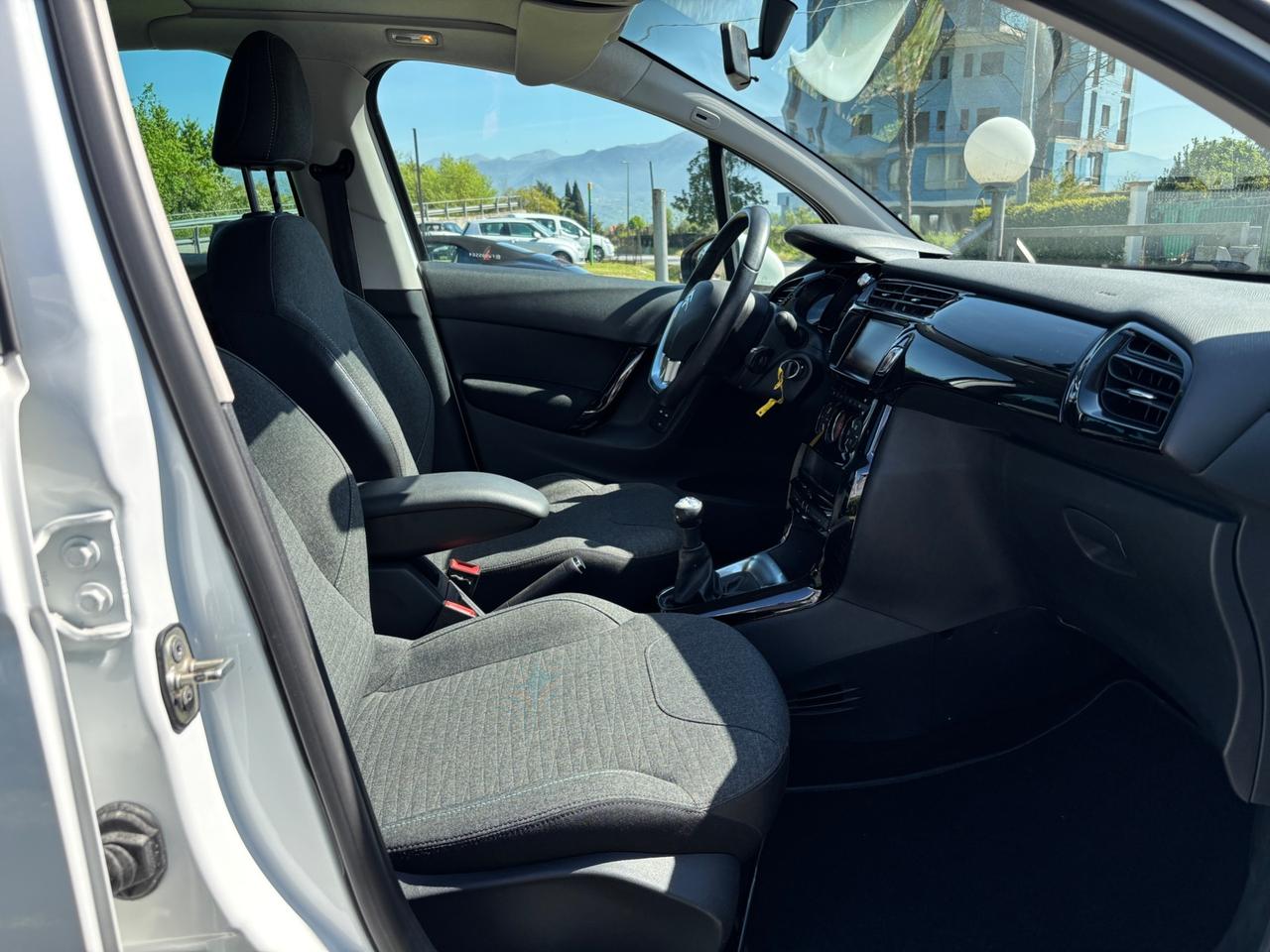 Citroen C3 1.2 82CV Exclusive-12/2015"KM 59.000"