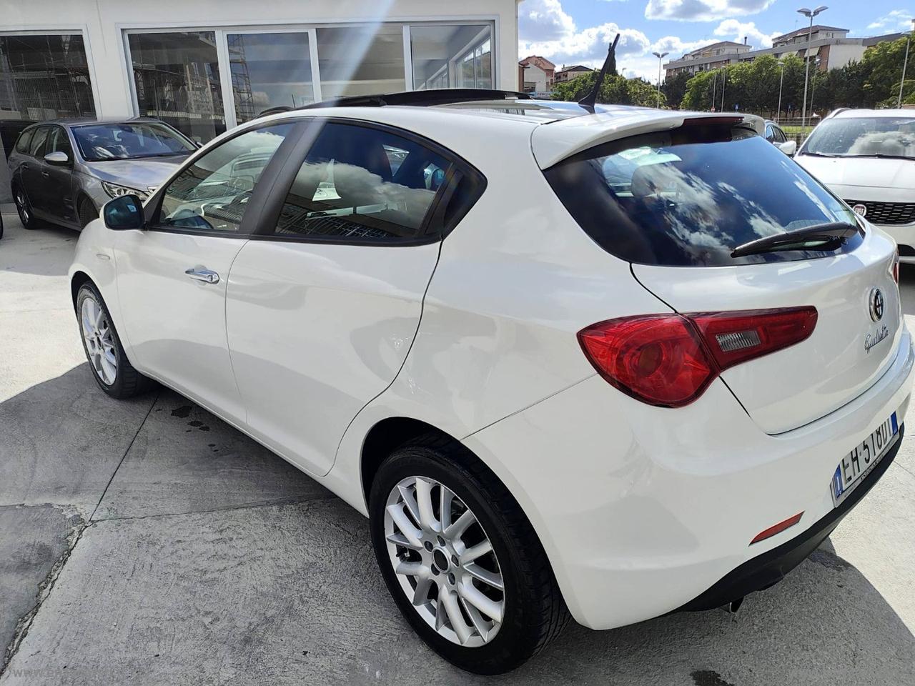 ALFA ROMEO Giulietta 1.6 JTDm-2 105 CV Distinctive TETTO APRIBILE