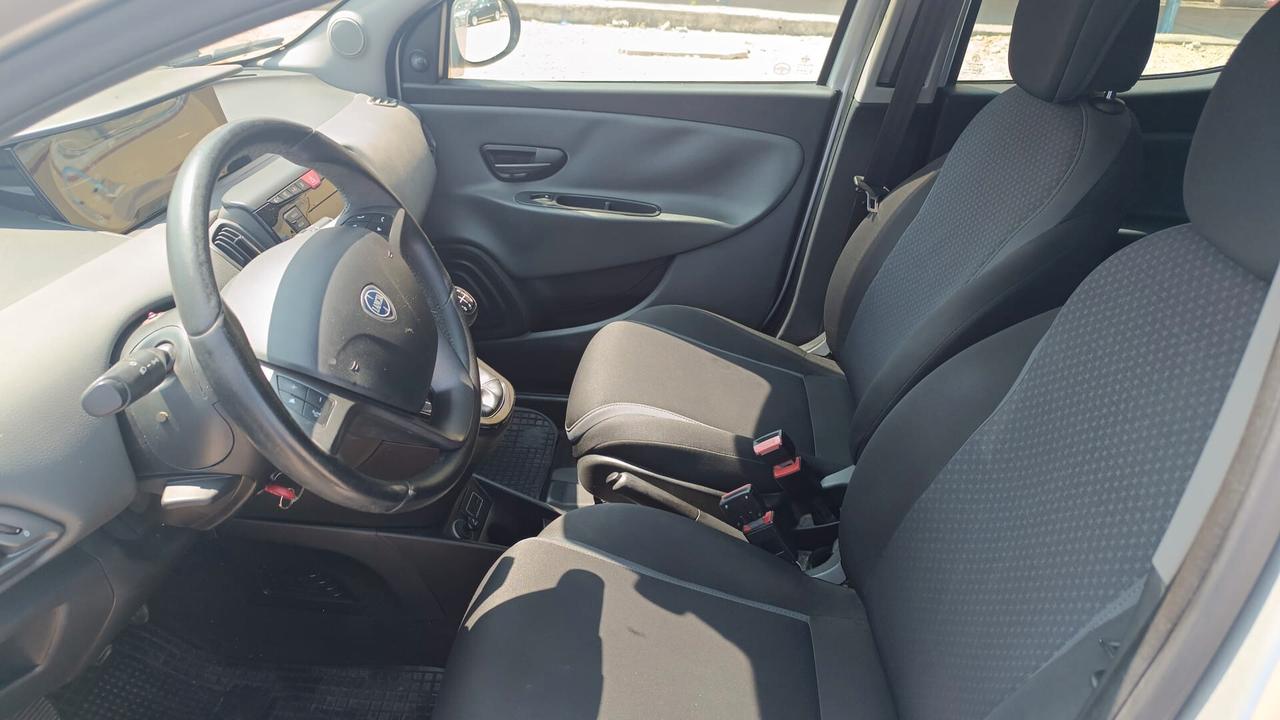 Lancia Ypsilon 1.3 MJT 16V 95 CV 5 porte S&S Gold