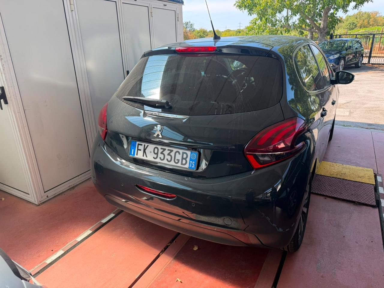 Peugeot 208 PureTech 82 5 porte Touch