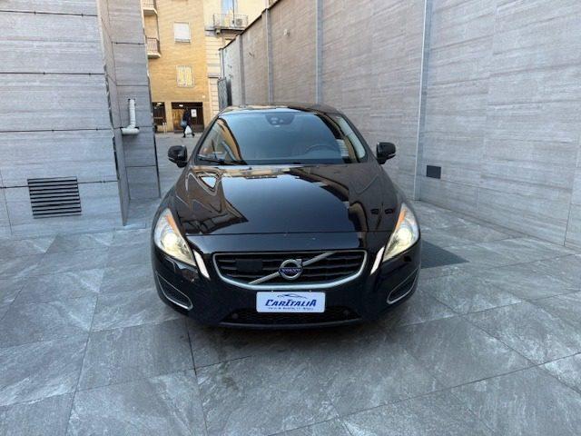 VOLVO V60 D5 Geartronic Momentum TETTO PANORAMICO
