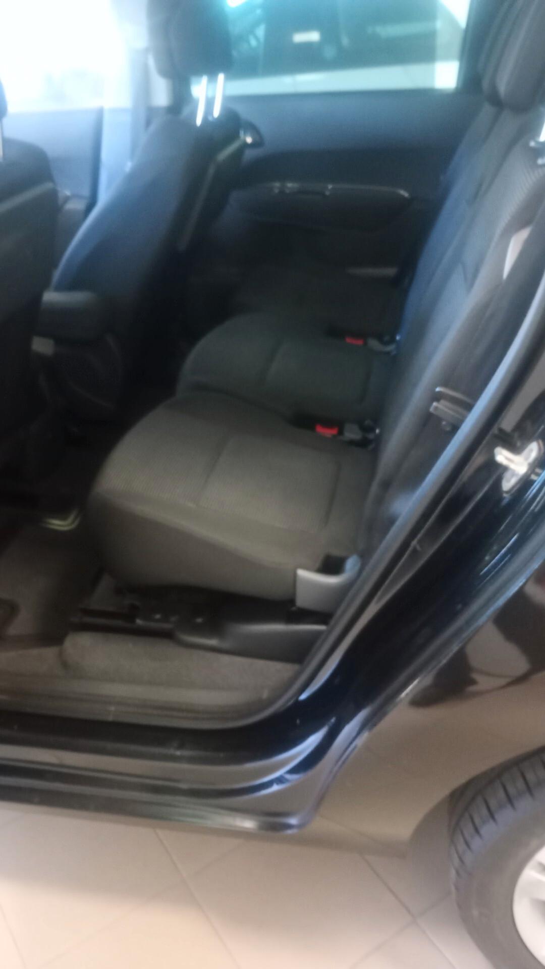 Peugeot 5008 1.6 THP 156CV Féline