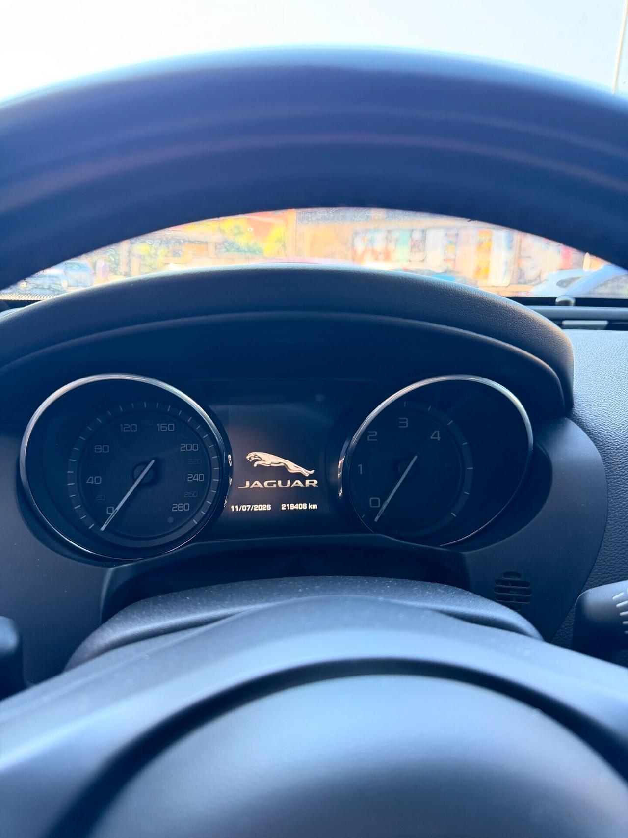 Jaguar XE 2.0 D Turbo 180CV Pure Business Edition