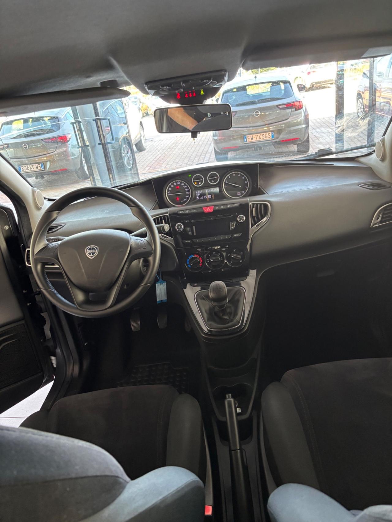 Lancia Ypsilon 1.2 69 CV 5 porte GPL Ecochic Gold