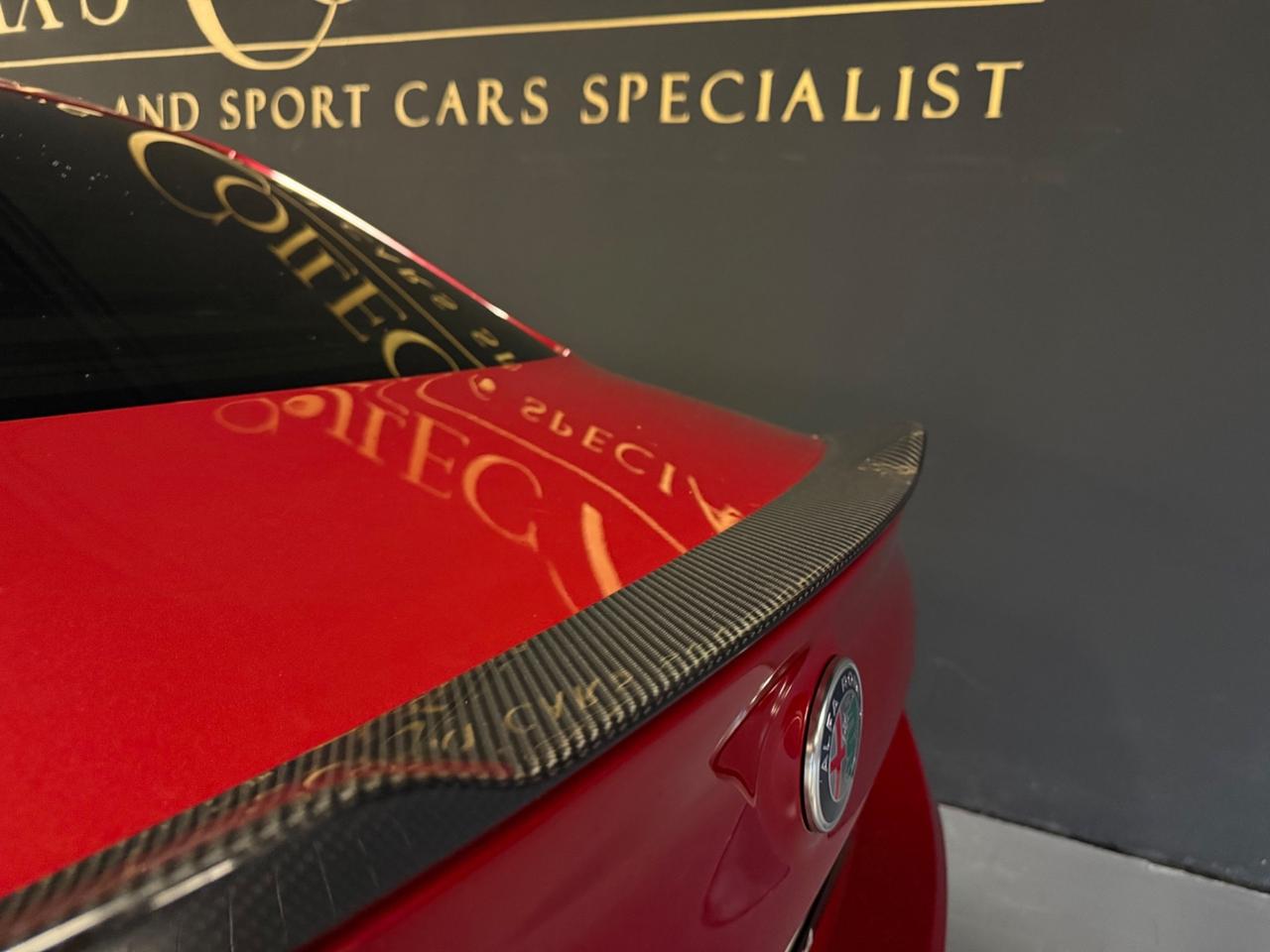 Alfa Romeo Giulia 2.9 V6 Bi-Turbo AT8 Quadrifoglio