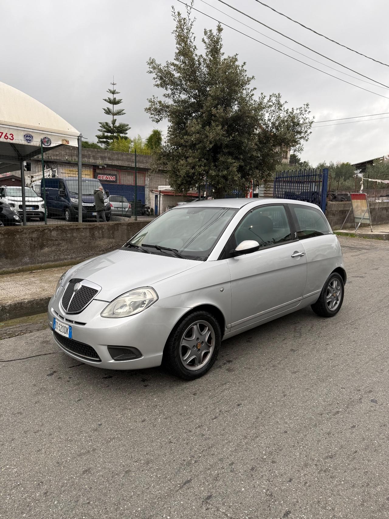 Lancia Ypsilon 1.2 benzina