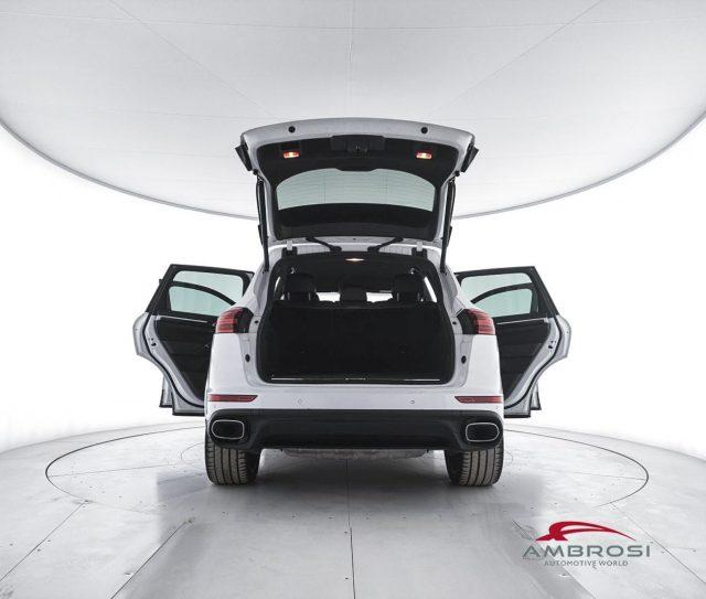 PORSCHE Cayenne 3.0 Diesel - PER OPERATORI DEL SETTORE