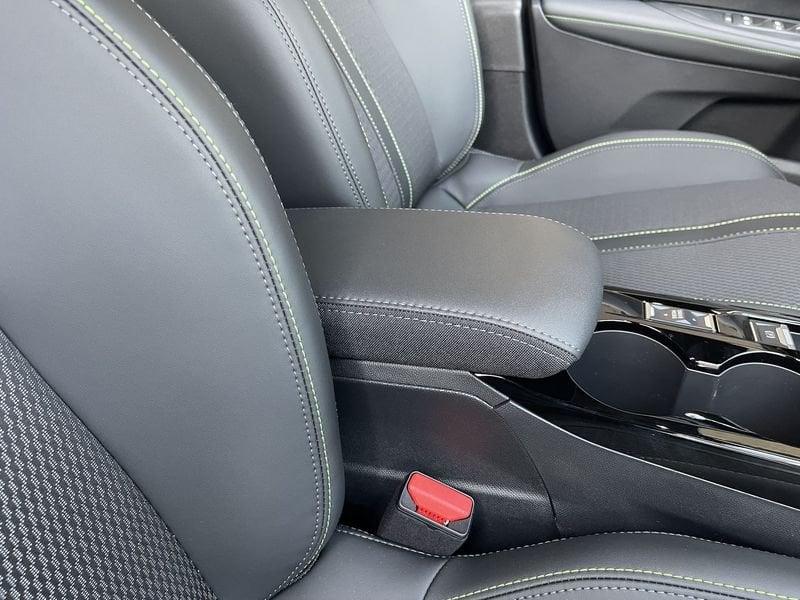 Peugeot 2008 1.2 hybrid GT 145cv e-dcs6 - KM0