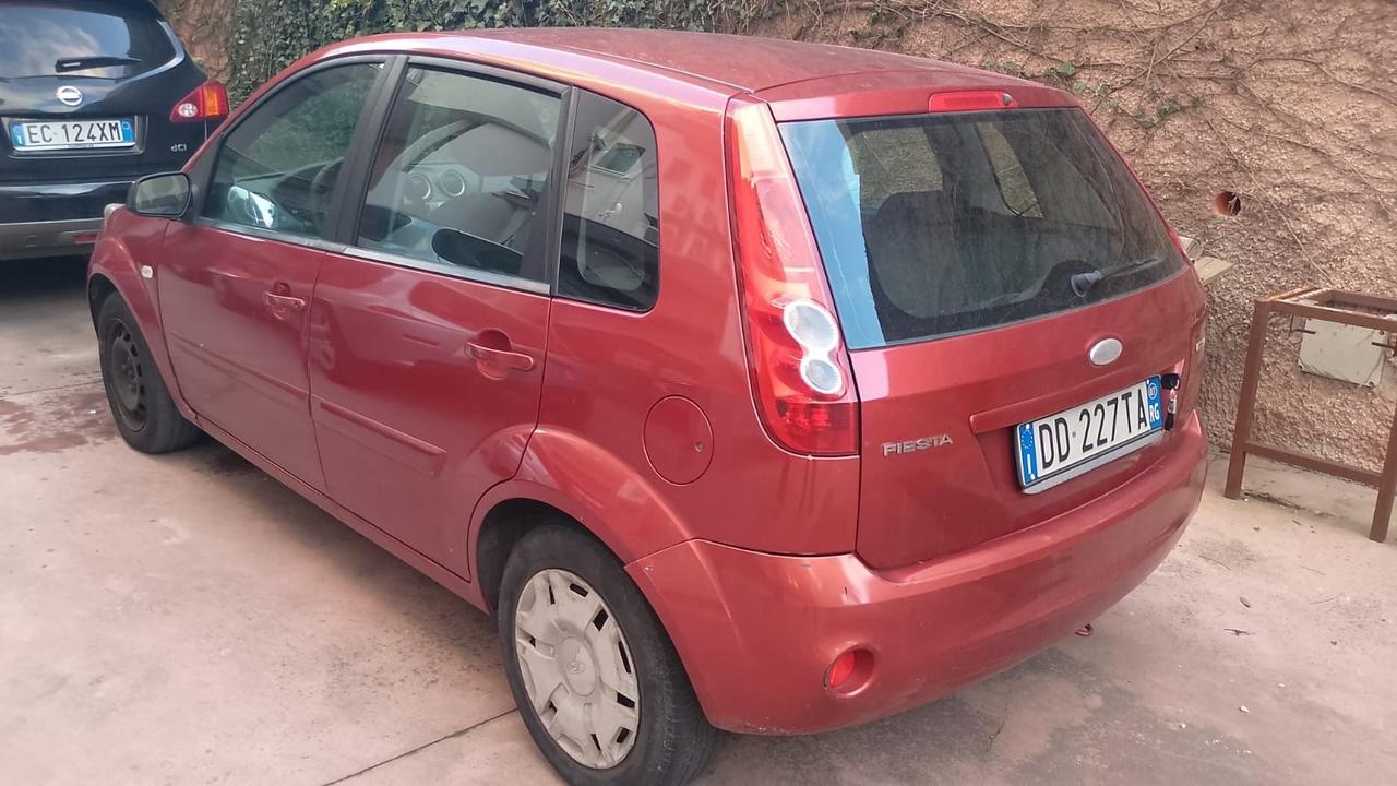 Ford Fiesta 1.4 TDCi 5p. Ghia