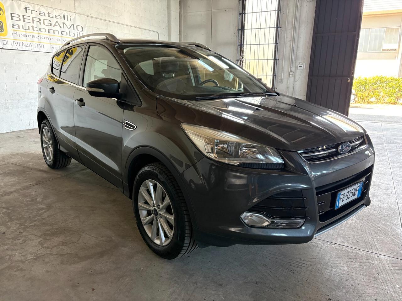 Ford Kuga 2.0 TDCI 150 CV 4WD 4x4 Cambio MANUALE