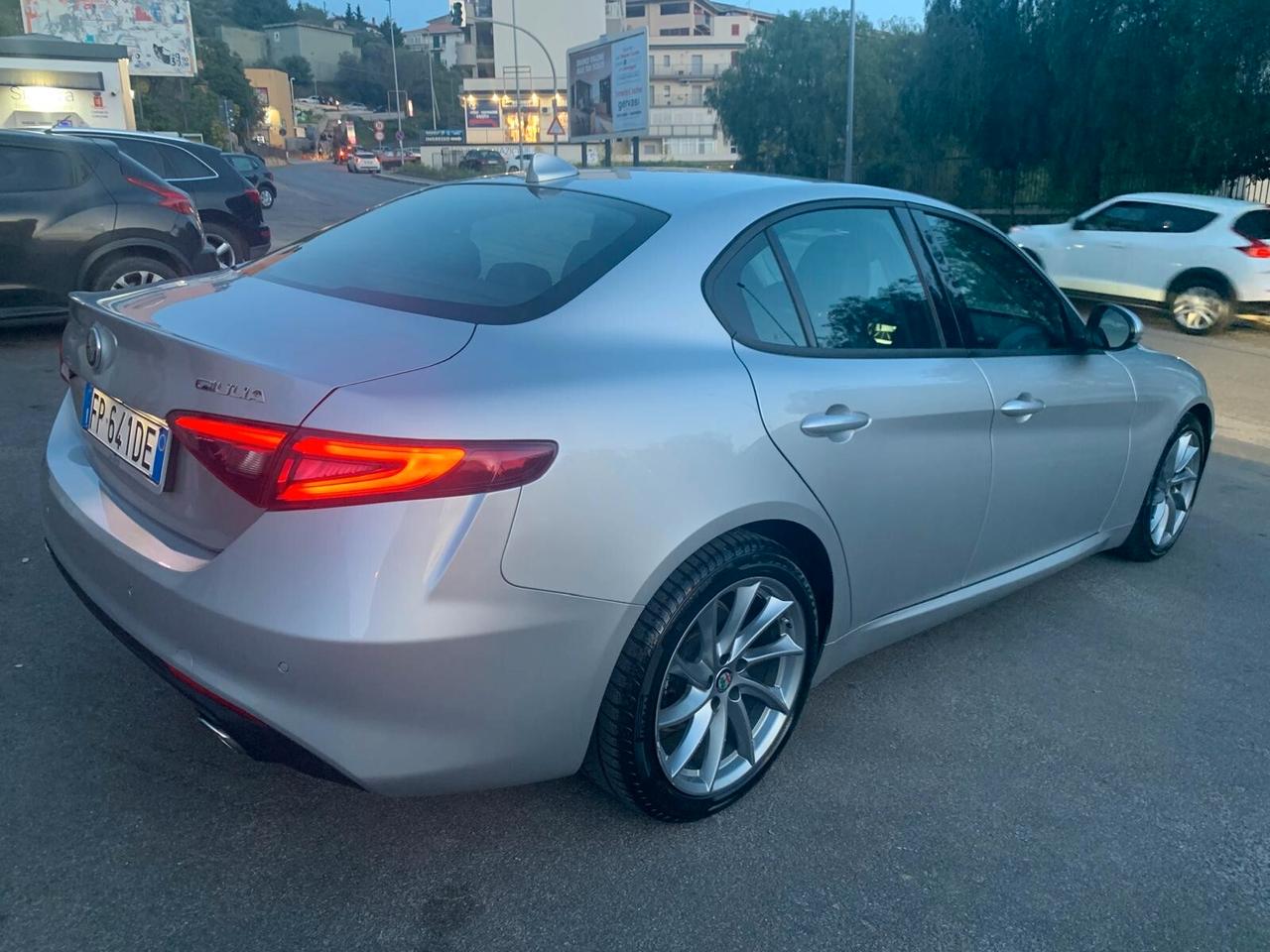 Alfa Romeo Giulia 2.2 Turbodiesel 180 CV Business Sport - 2018