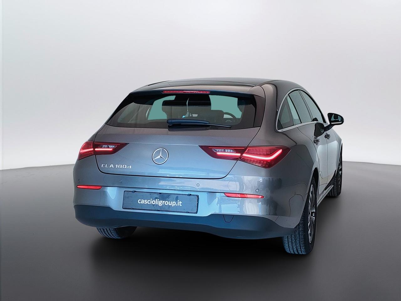Mercedes-Benz CLA Sh.Brake - X118 2023 - CLA Shooting Brake 180 d Advanced auto