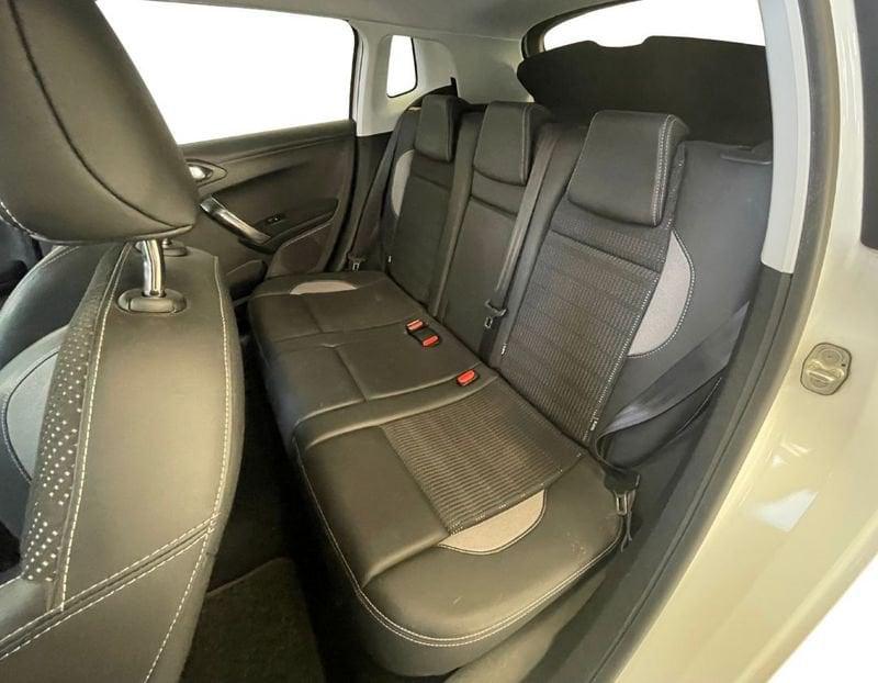 Peugeot 2008 PureTech 82 Allure - NEOPATENTATI