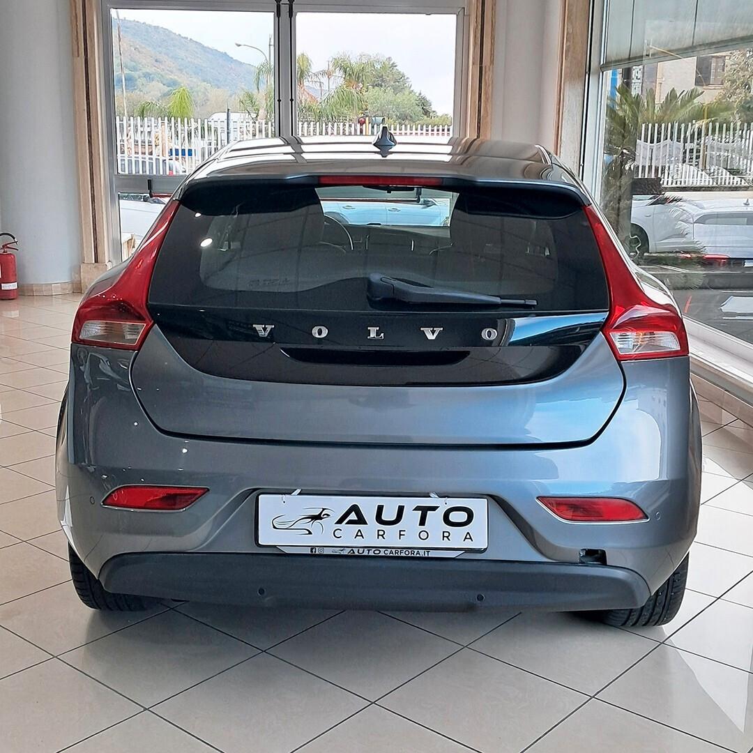 Volvo V40 T2 Business