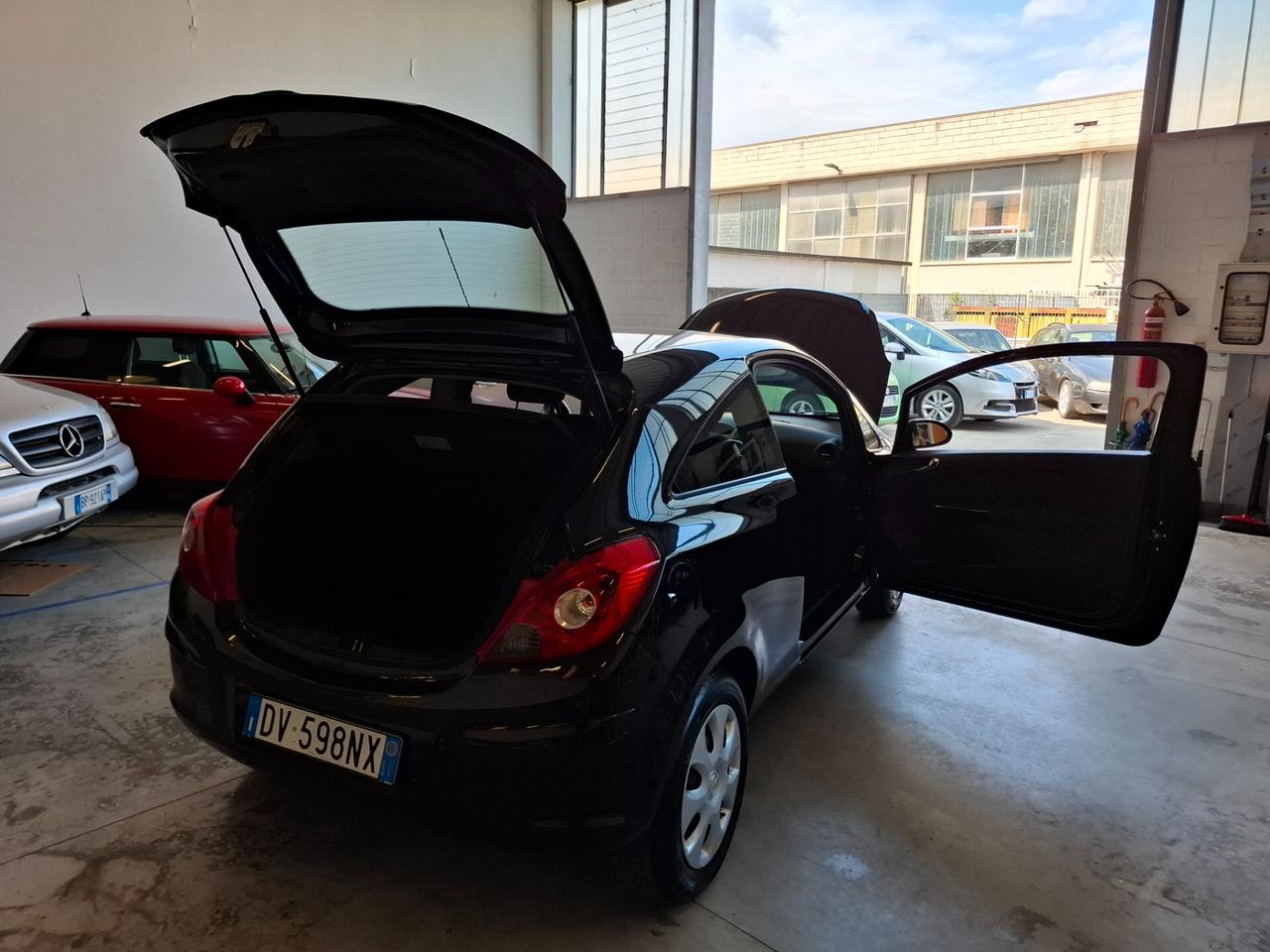 Opel Corsa 1.2 3 porte Sport