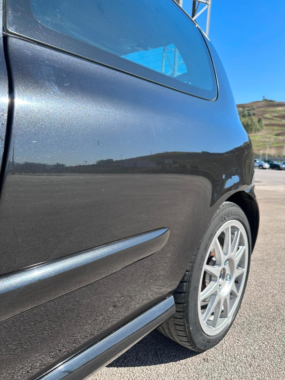 Renault Clio 2.0 16V Sport